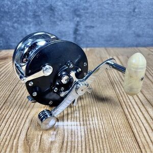 Vintage PENN 60 Long Beach Saltwater Trolling Deepwater Fresh Fishing Reel Black